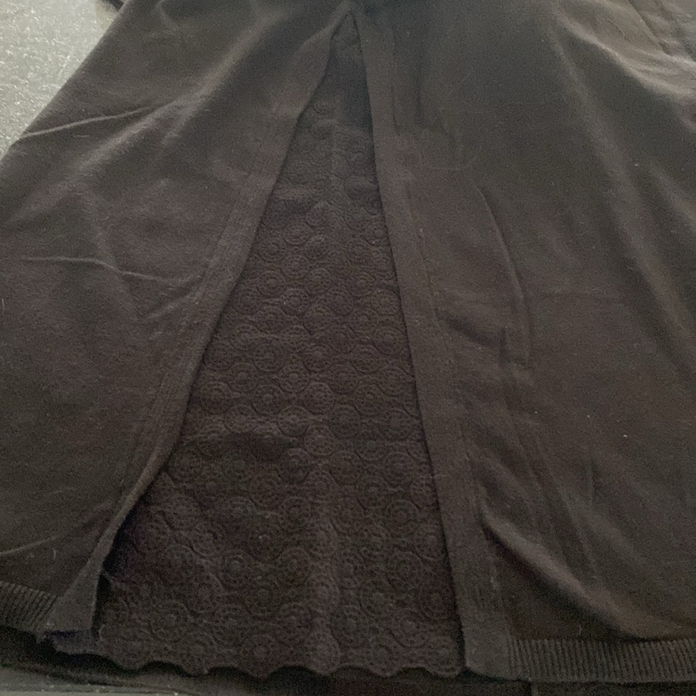 cotton knit top with lace side panels - Picture 7 of 11